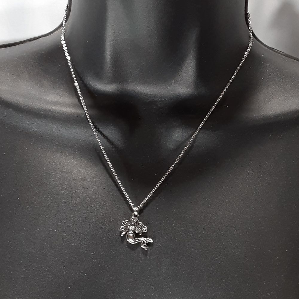 Mermaid Charm Necklace silver tone*/#